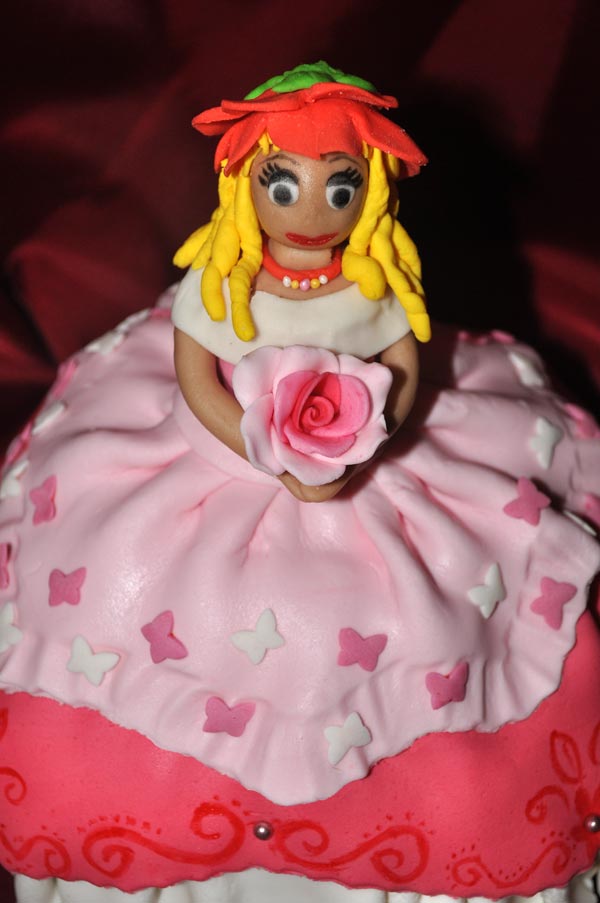 fondant princess cake